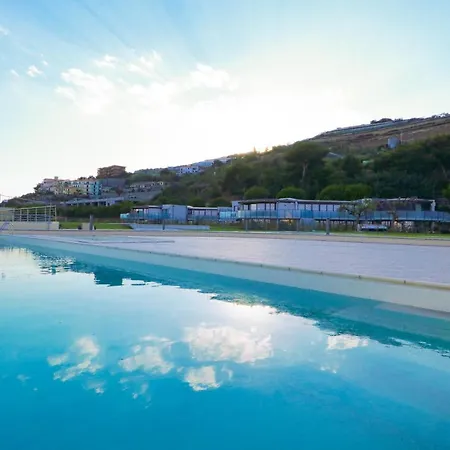 Ferienwohnung H11 Luxury 9A - Porto - Piscina - Jacuzzi Santo Stefano al Mare Exterior foto