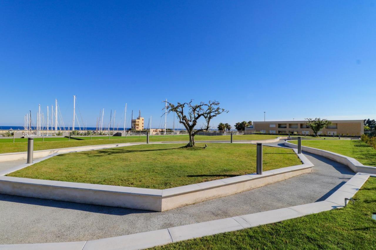 Apartment H11 Luxury 9a - Porto - Piscina - Jacuzzi Santo Stefano al Mare