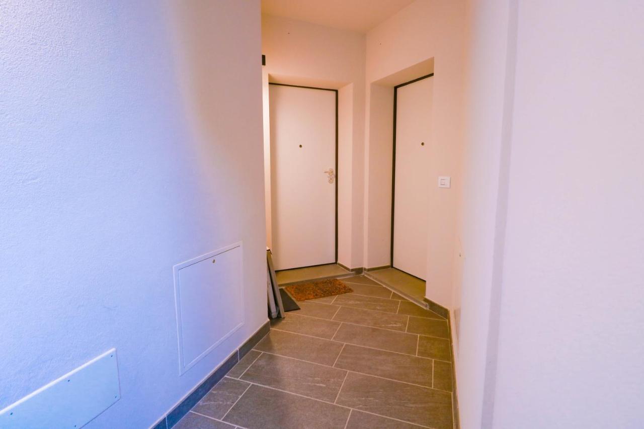 H11 Luxury 9a - Porto - Piscina - Jacuzzi Apartment