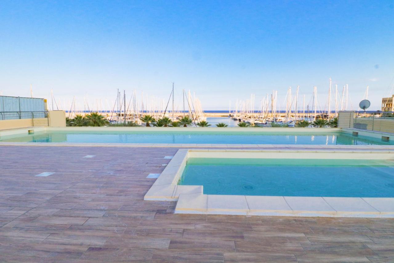 H11 Luxury 9a - Porto - Piscina - Jacuzzi * Santo Stefano al Mare